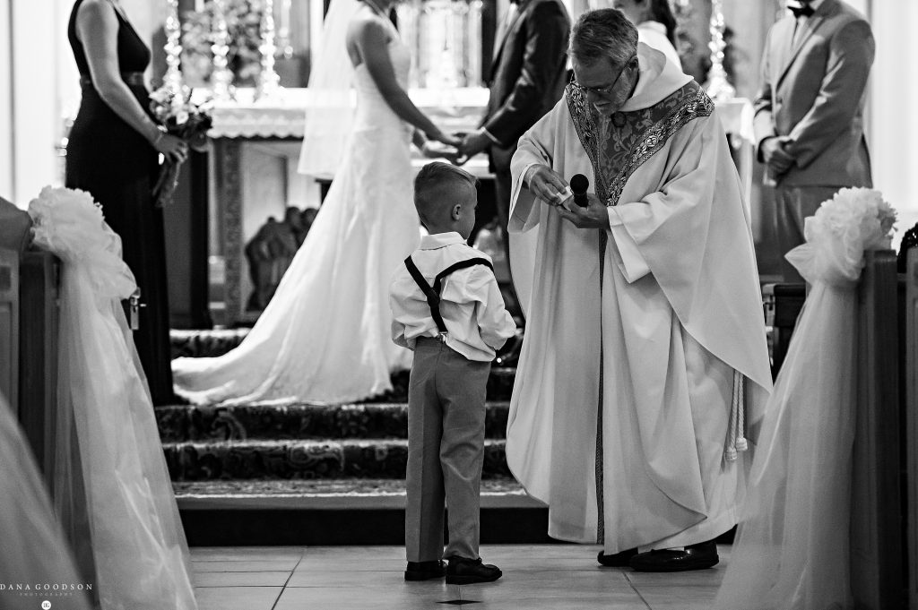 jacksonville-wedding-at-annunciation-catholic-church-dana-goodson-photography-027